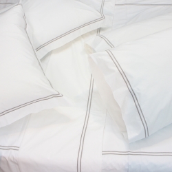 Luxury embroideried hotel bedding set